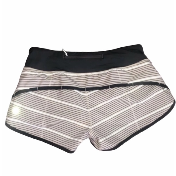 lululemon athletica Pants - RARE! 🍋 Lululemon speed short Sz. 6